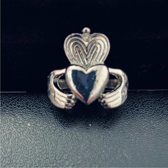 Size 5 Claddagh Silver Ring NEW - Picture 11 of 11